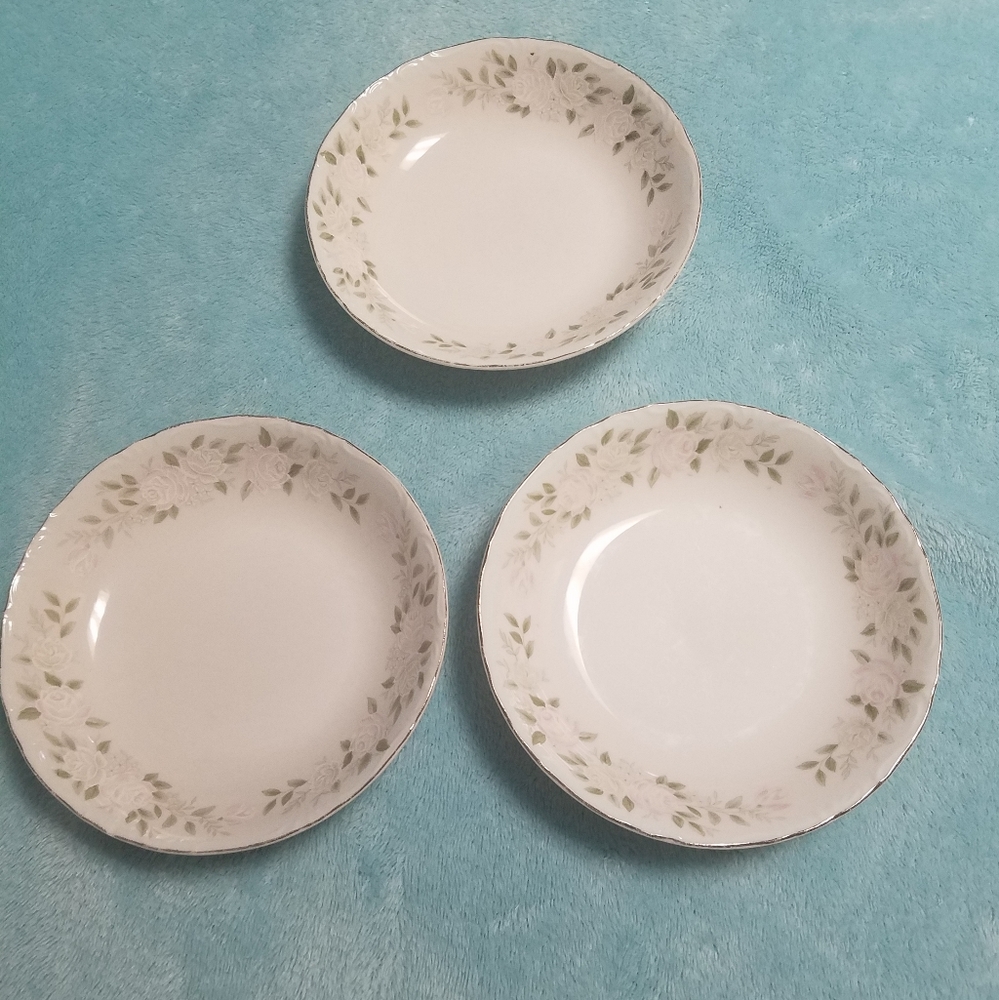 Set of 3 Sheffield Classic 501 berry bowls